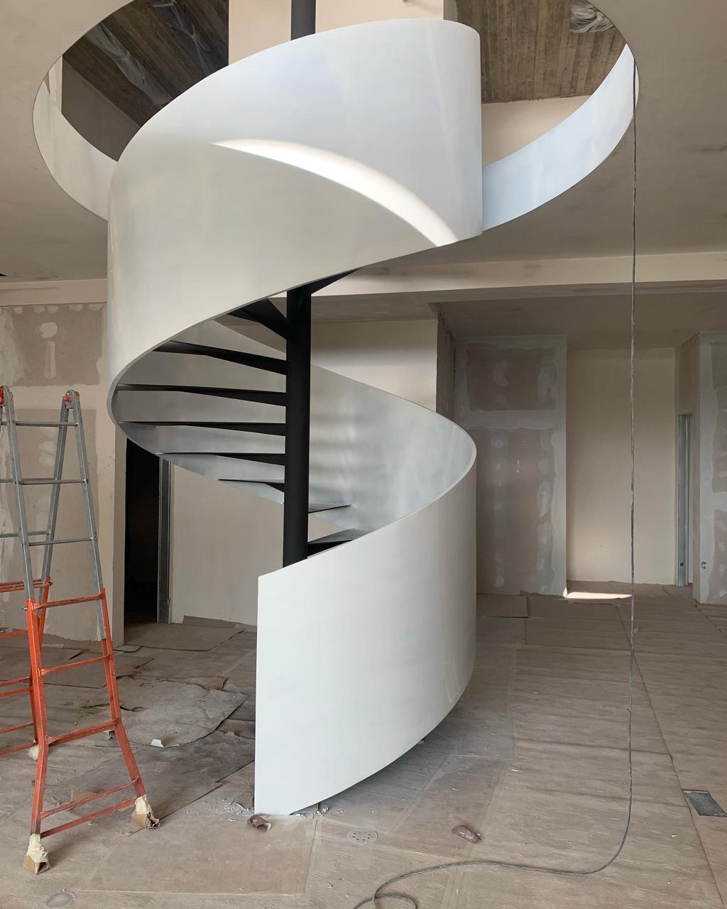 Shkallë spirale çeliku me porosi — Work Steel Tiranë